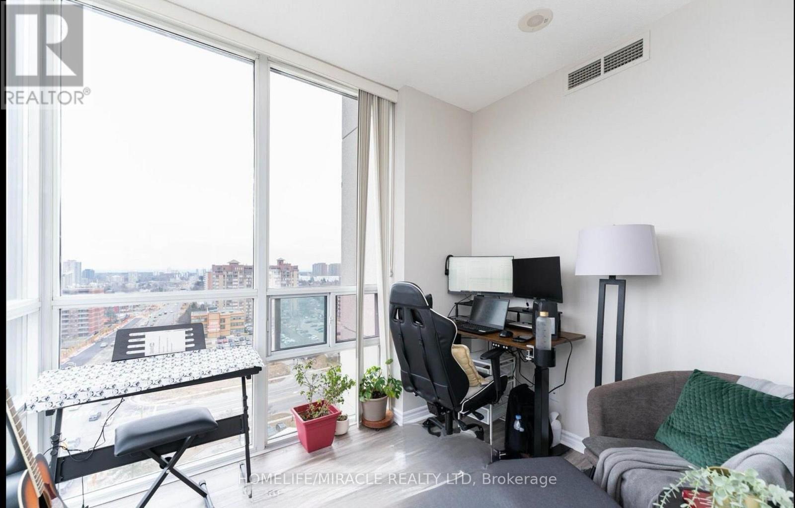 1702 - 3504 Hurontario Street, Mississauga, Ontario L5B 0B9 - Photo 14 - W13726186