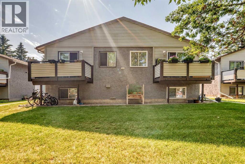 D, 109 Stanley Avenue, Okotoks, Alberta