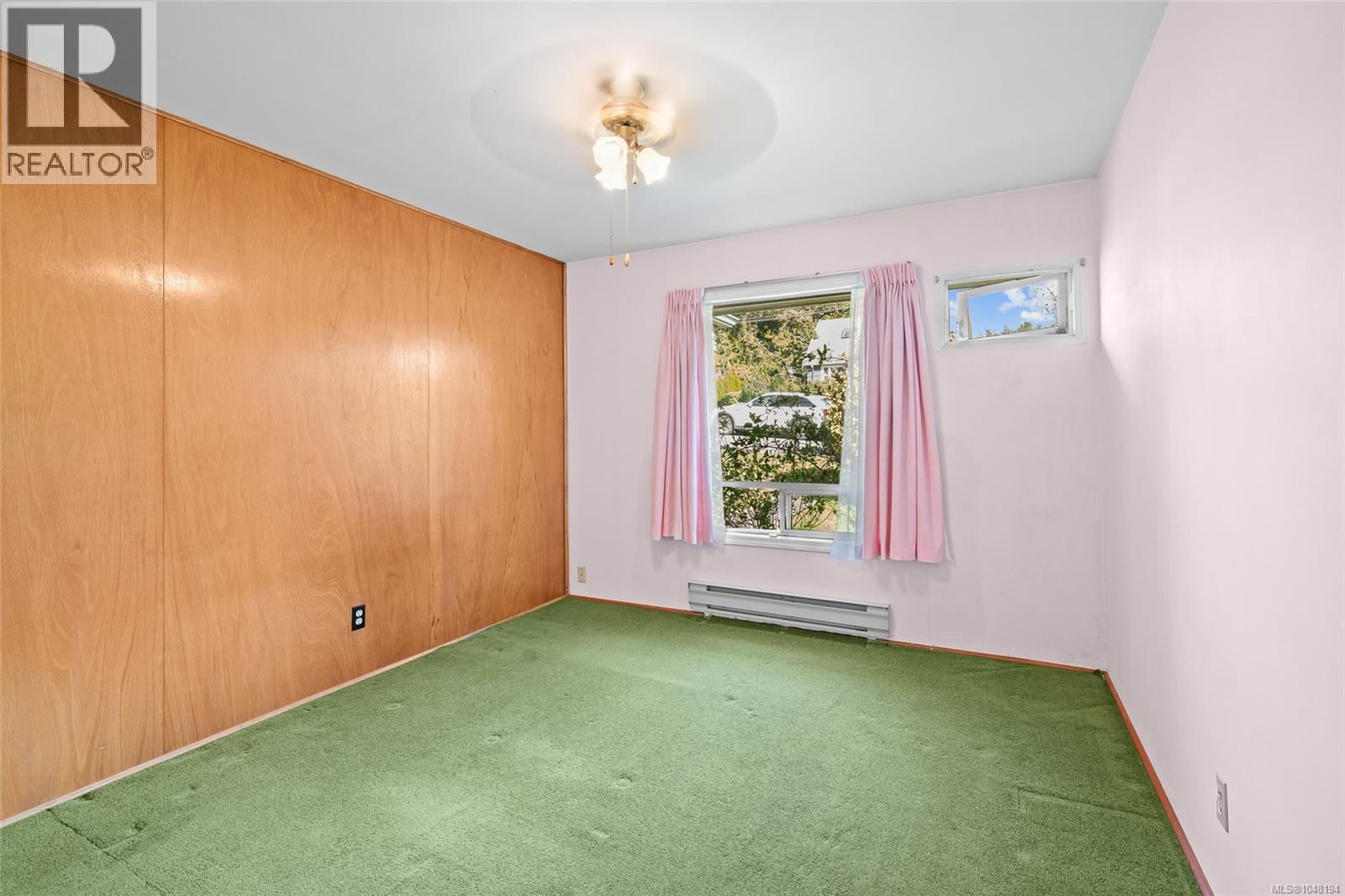 625 Broadway St, Saanich, British Columbia  V8Z 2G5 - Photo 17 - 1048194
