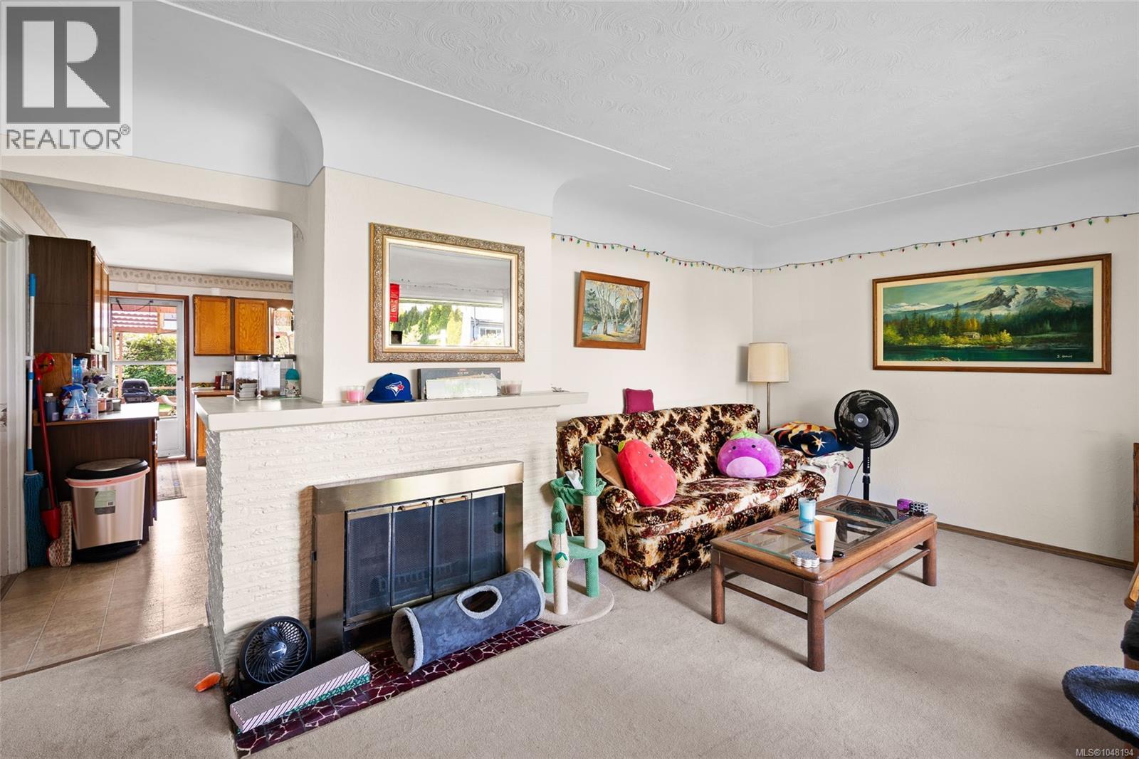 625 Broadway St, Saanich, British Columbia  V8Z 2G5 - Photo 6 - 1048194