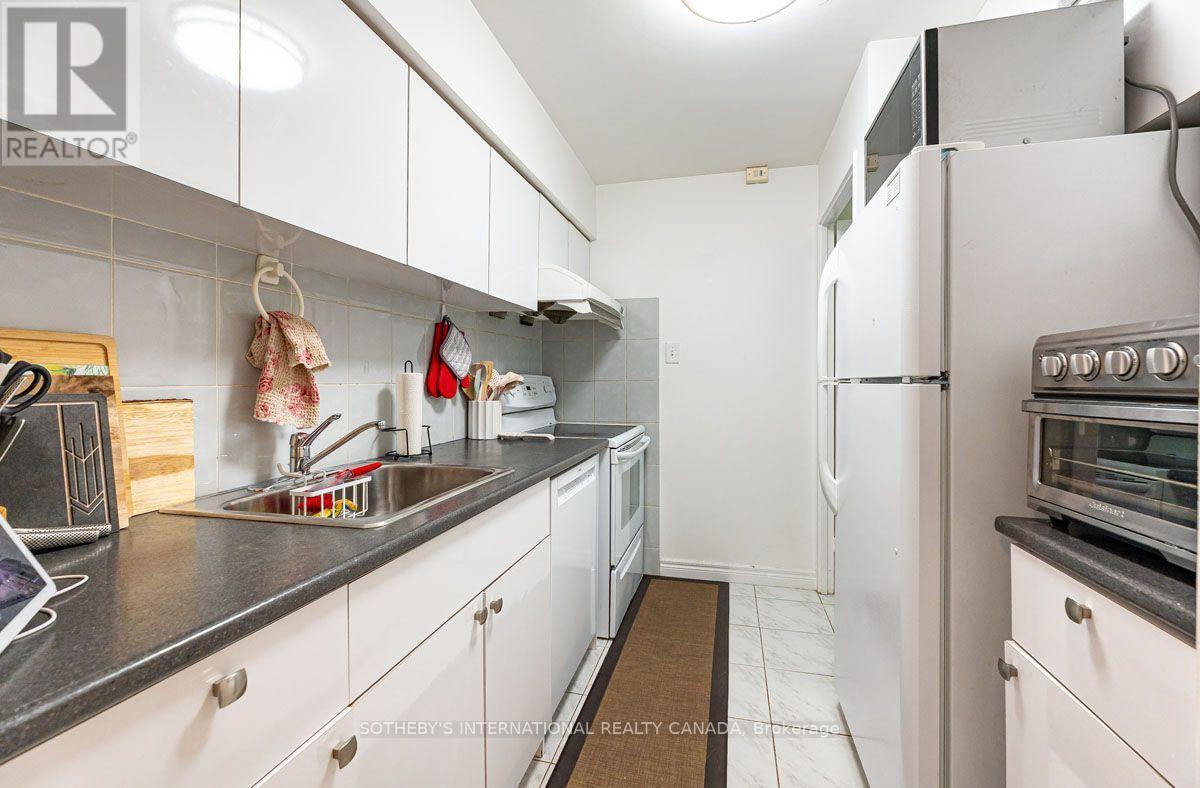 520 - 89 Mccaul Street, Toronto, Ontario  M5T 2X3 - Photo 5 - C13719558