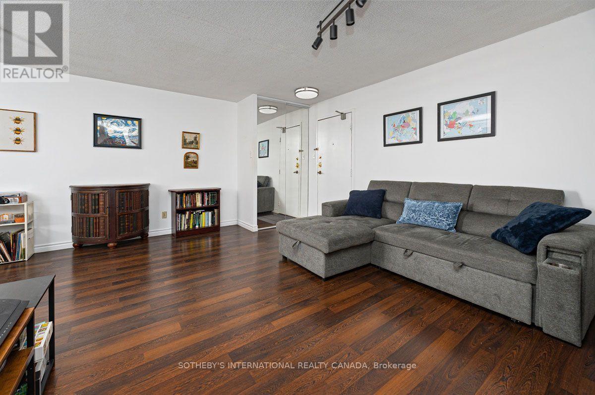 520 - 89 Mccaul Street, Toronto, Ontario  M5T 2X3 - Photo 2 - C13719558