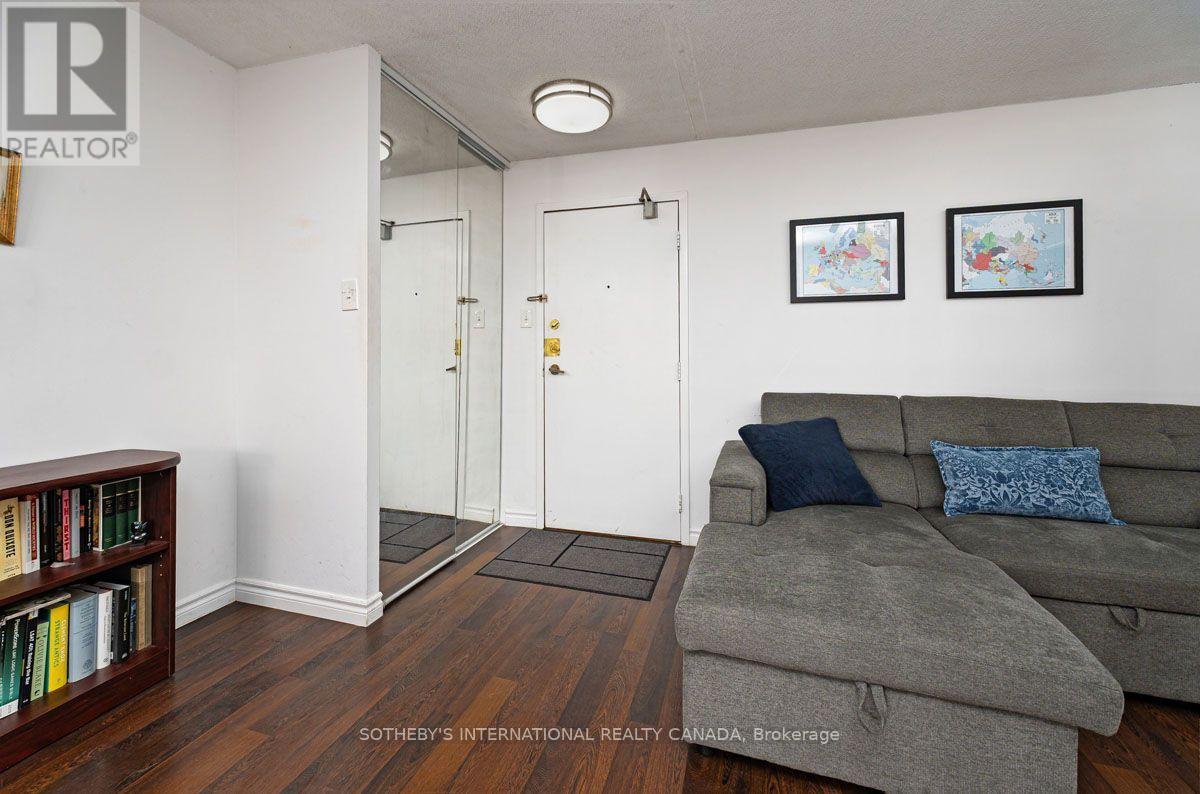 520 - 89 Mccaul Street, Toronto, Ontario  M5T 2X3 - Photo 3 - C13719558