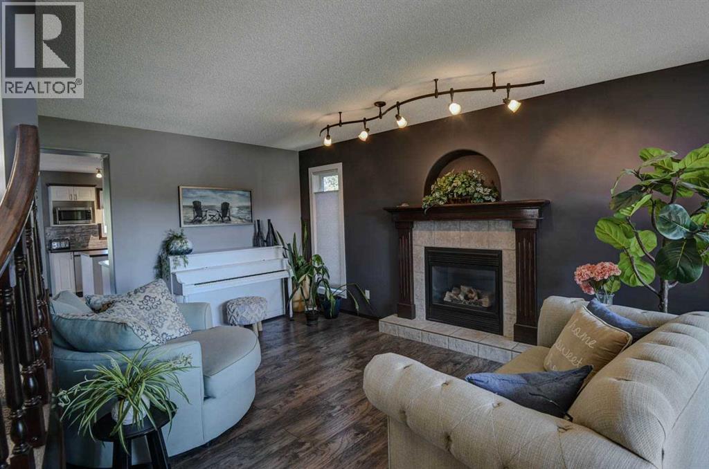 310 Springs Place SE, Airdrie, Alberta  T4A 2C7 - Photo 3 - A2339506