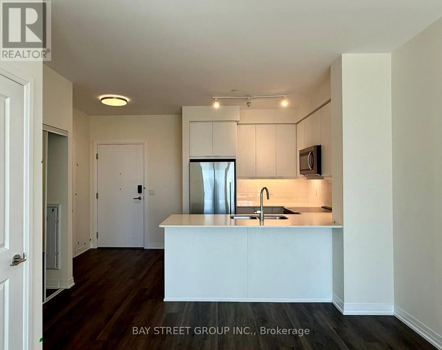 606 - 15 Watergarden Drive, Mississauga, Ontario  L5R 0H4 - Photo 3 - W13726212