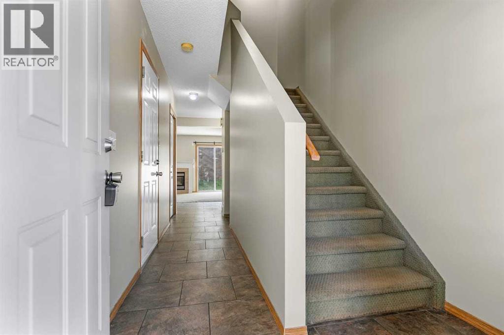 51 Eversyde Court SW, Calgary, Alberta T2Y 4S3 - Photo 2 - A2341177