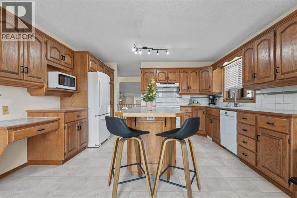 906 7 Street Se, High River, Alberta  T1V 1K3 - Photo 12 - A2341090