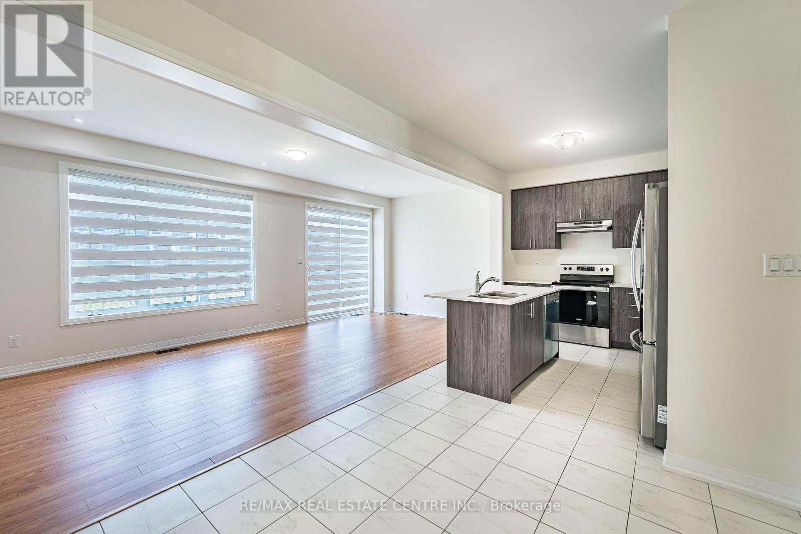 1062 Skyridge Boulevard, Pickering, Ontario  L1X 0G5 - Photo 9 - E13726222