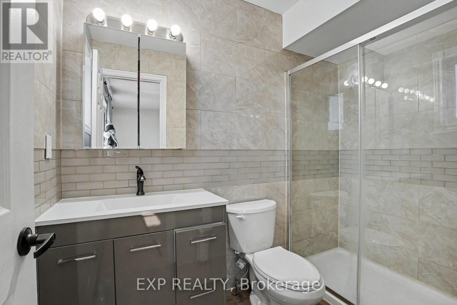 68 Tulip Drive, Brampton, Ontario L6Y 3W7 - Photo 19 - W13726230