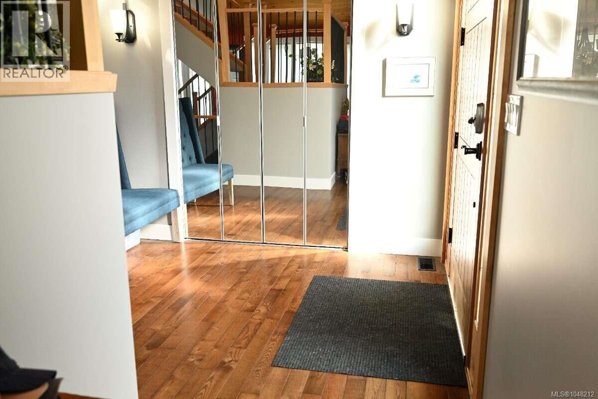 2625 Streamside Pl, Mill Bay, British Columbia  V0R 2P2 - Photo 2 - 1048212