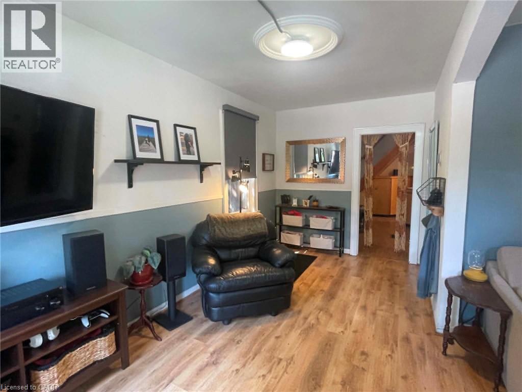 270 West 18th Street, Hamilton, Ontario  L9C 4G9 - Photo 6 - 40858617