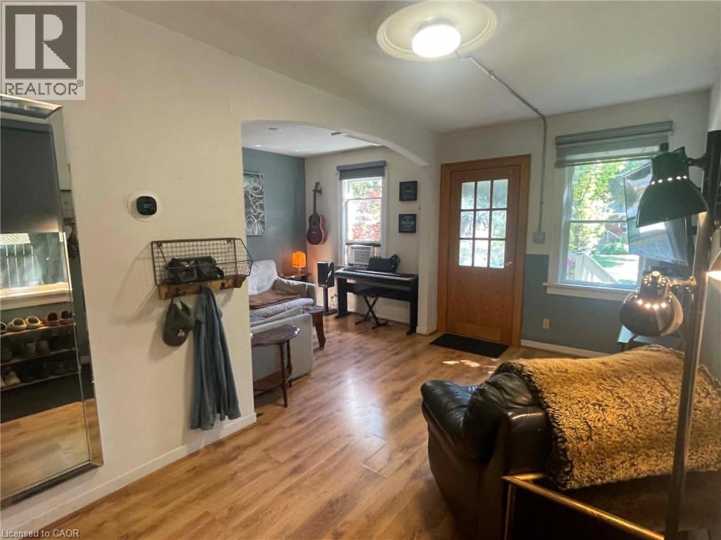 270 West 18th Street, Hamilton, Ontario  L9C 4G9 - Photo 5 - 40858617