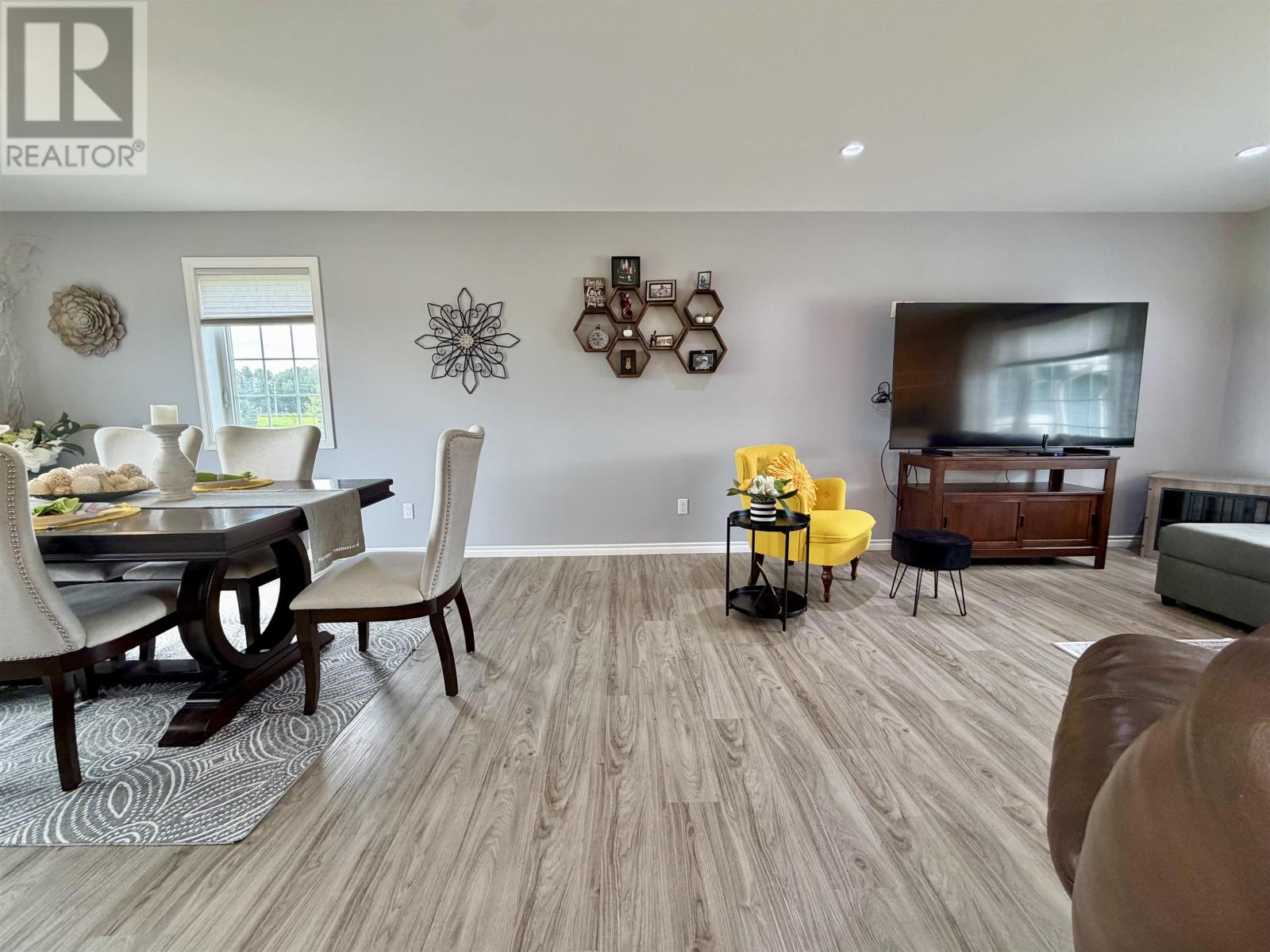 8 Spruce Dr, Emo, Ontario  P0W 1E0 - Photo 11 - TB2602590
