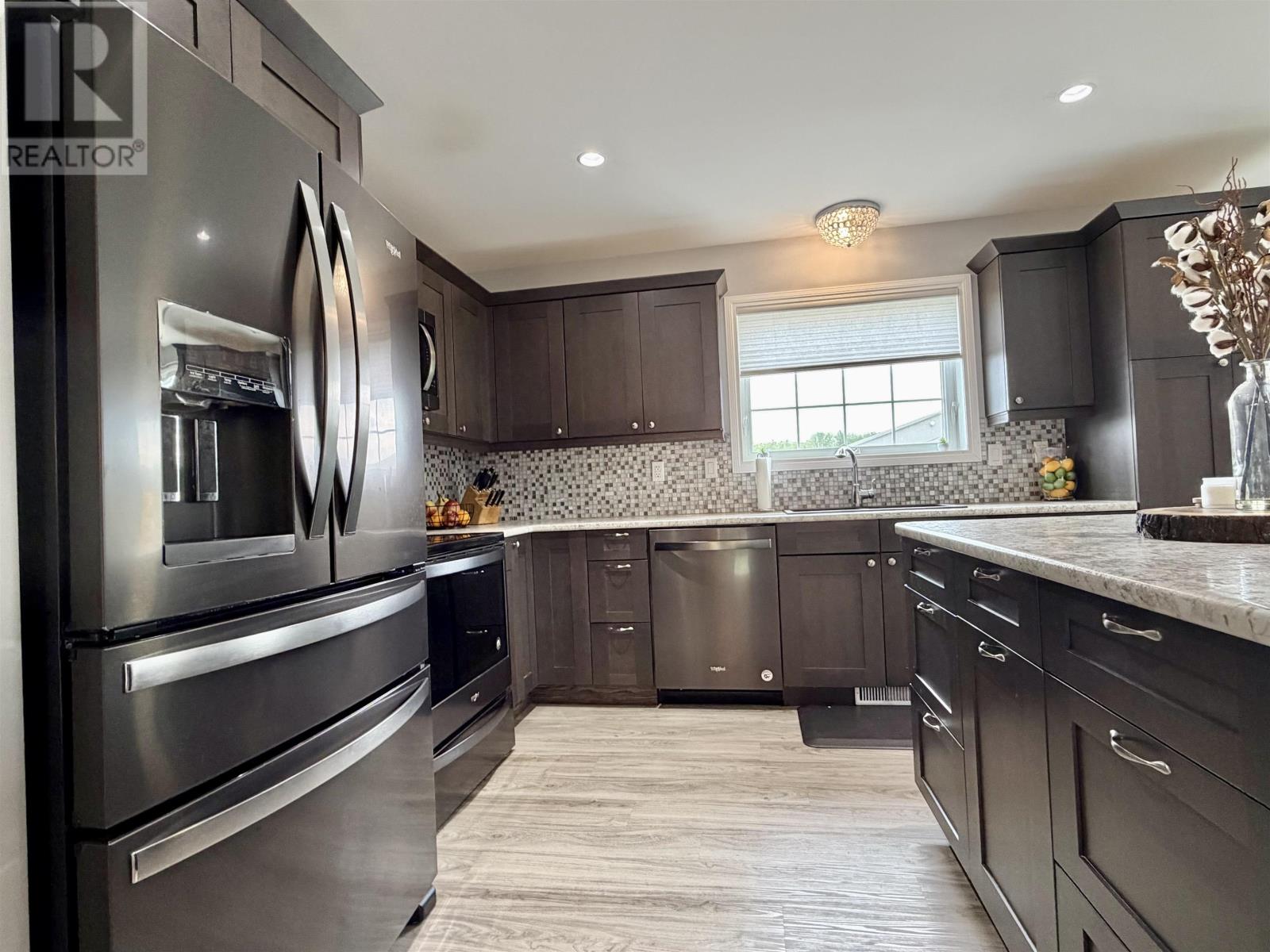 8 Spruce Dr, Emo, Ontario  P0W 1E0 - Photo 6 - TB2602590