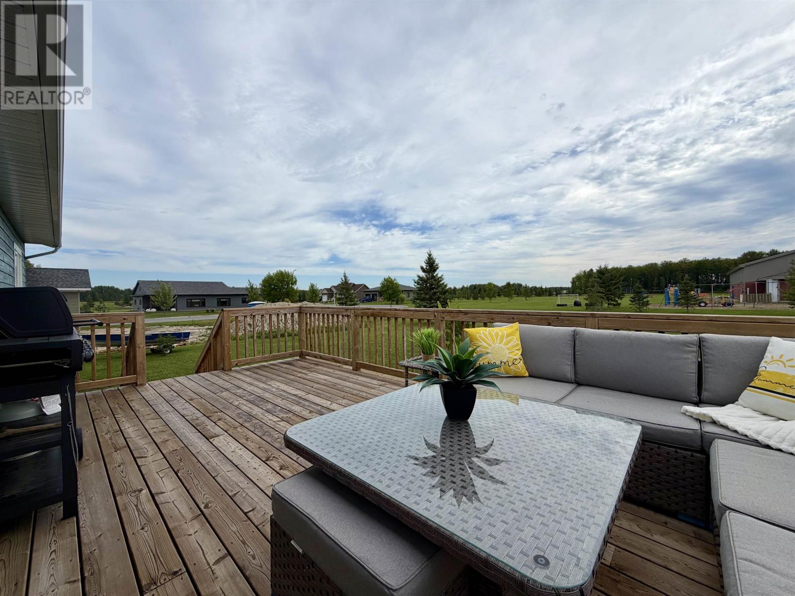 8 Spruce Dr, Emo, Ontario  P0W 1E0 - Photo 8 - TB2602590