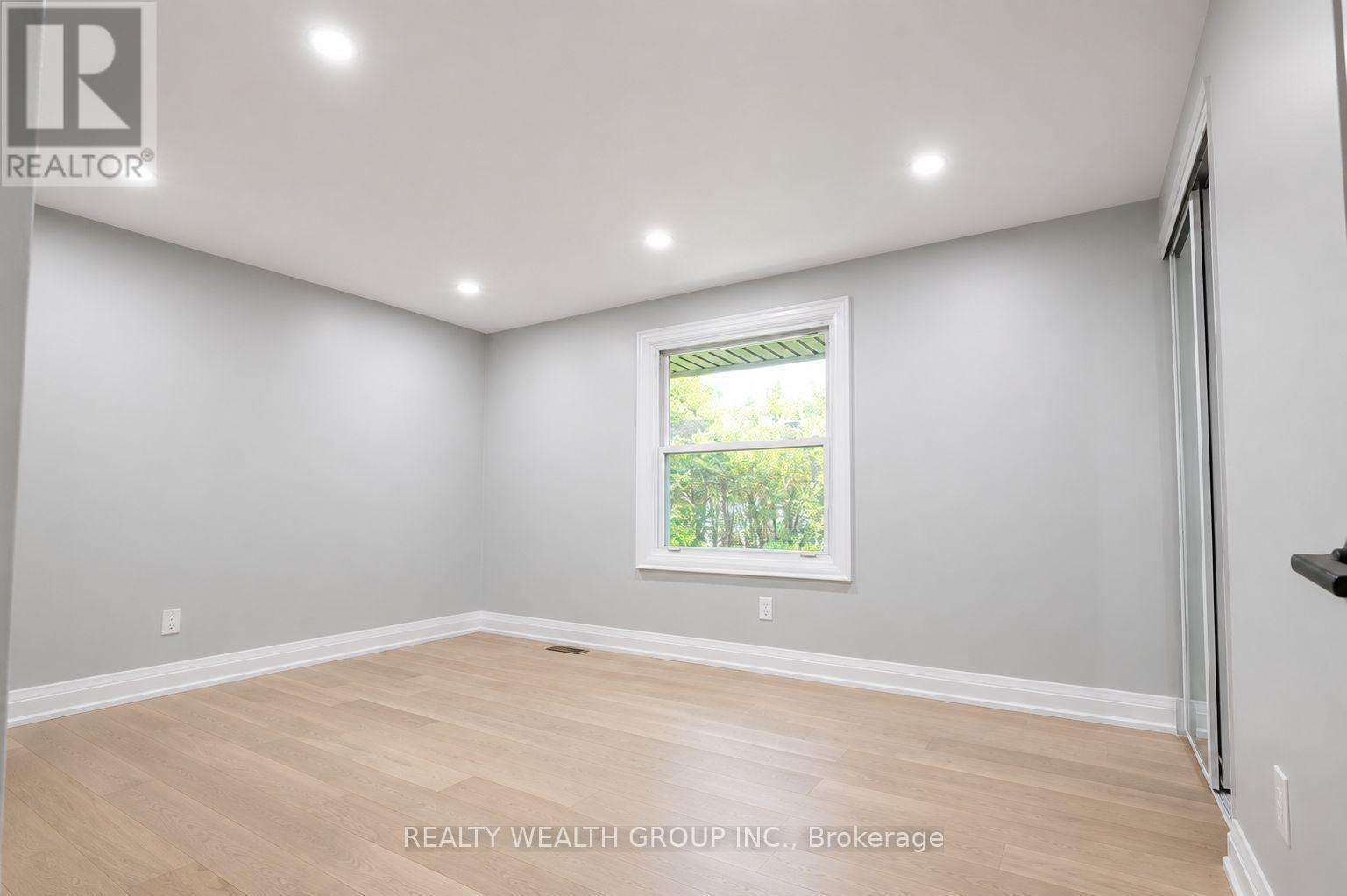 264 Shakespeare Drive, Waterloo, Ontario N2L 2T6 - Photo 18 - X13725854