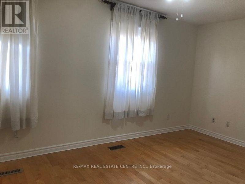 1538 Cuthbert Avenue, Mississauga, Ontario L5M 3R5 - Photo 12 - W13726248