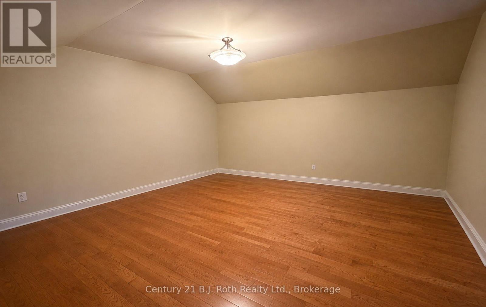 100 Cameron Street, Orillia, Ontario  L3V 5R7 - Photo 20 - S13726256
