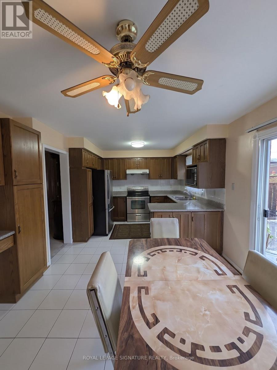 44 Bankview Circle, Toronto, Ontario  M9W 6S5 - Photo 10 - W13724672