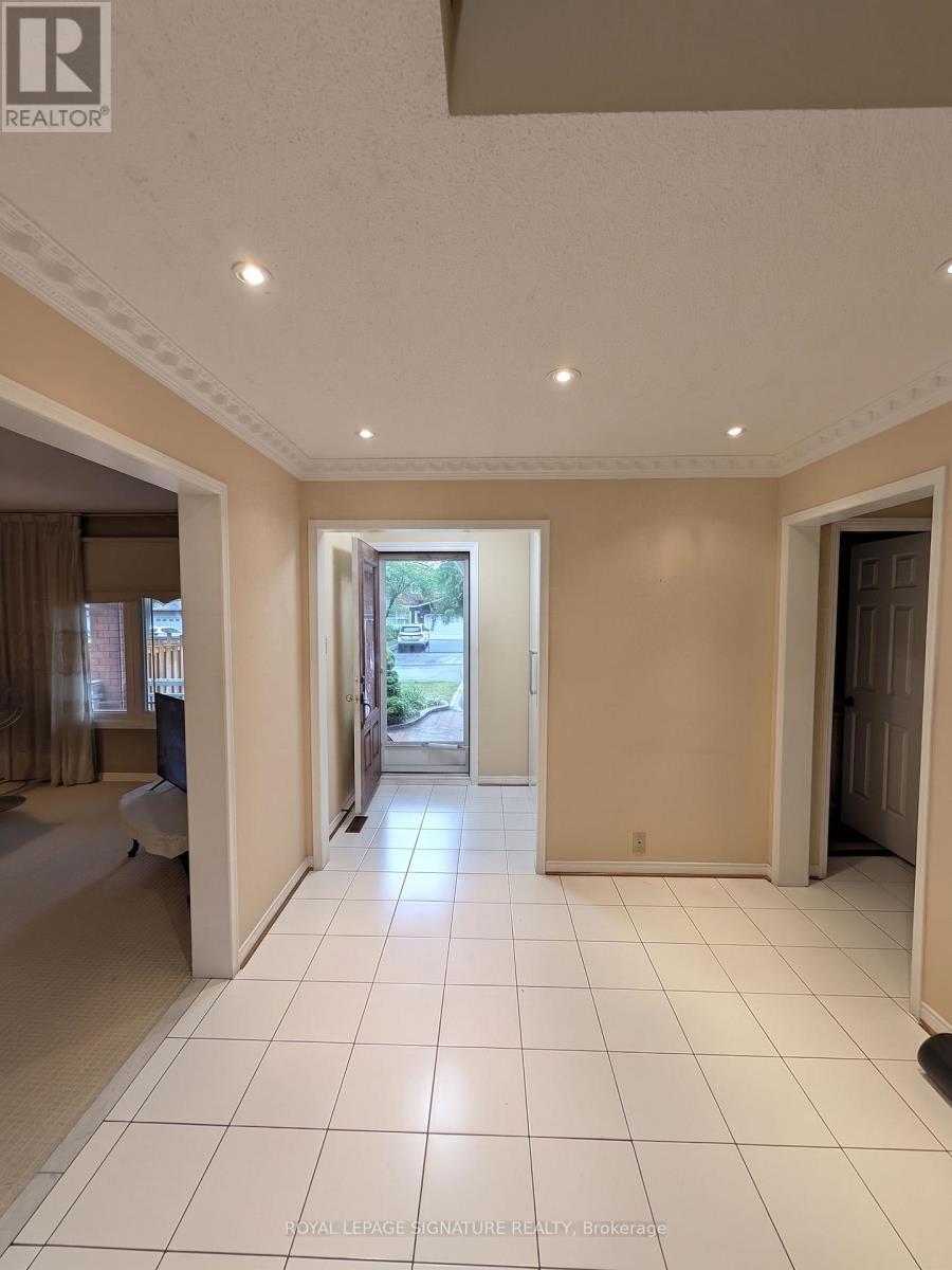 44 Bankview Circle, Toronto, Ontario  M9W 6S5 - Photo 19 - W13724672