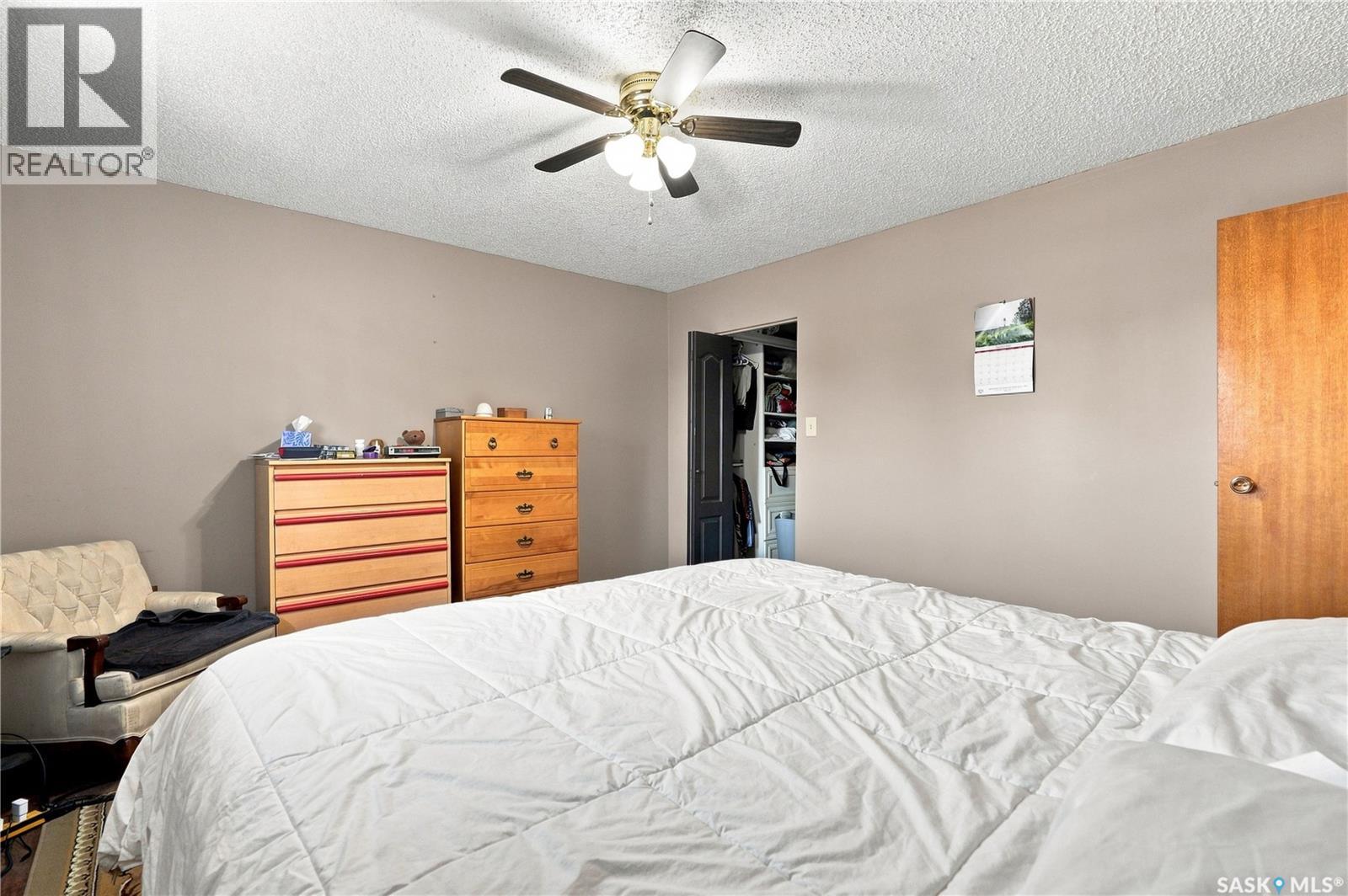 402 Fehr Crescent, Martensville, Saskatchewan  S0K 2T0 - Photo 24 - SK047027