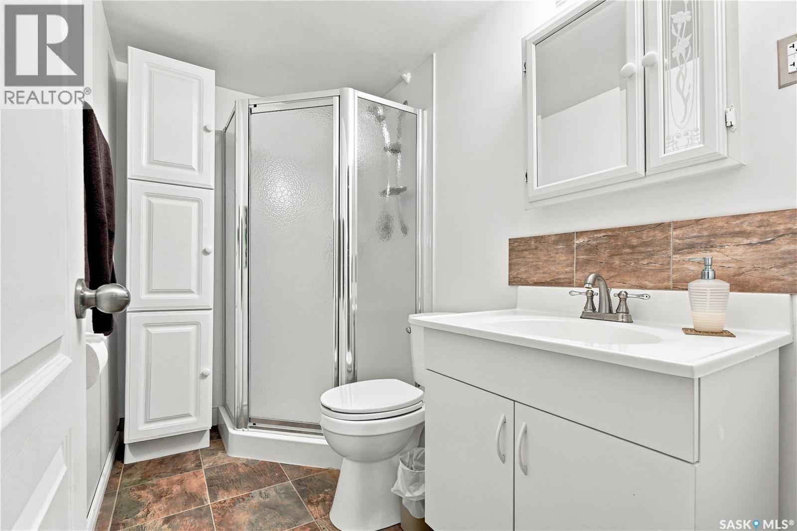 402 Fehr Crescent, Martensville, Saskatchewan  S0K 2T0 - Photo 26 - SK047027