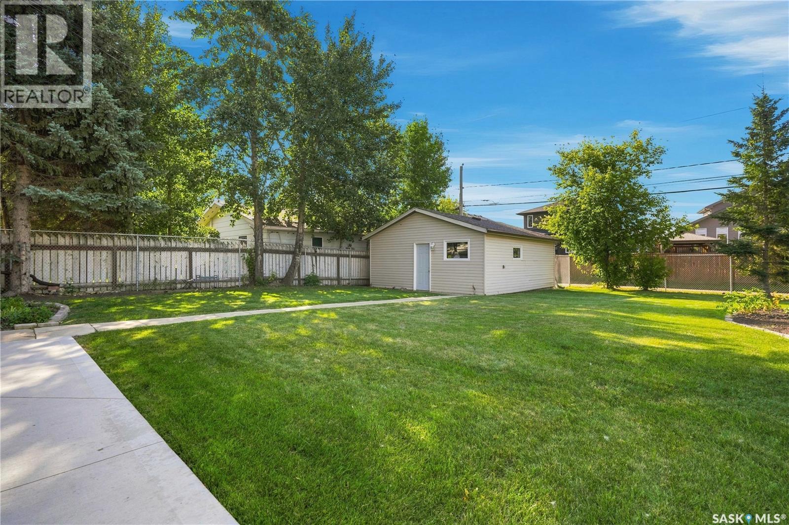 402 Fehr Crescent, Martensville, Saskatchewan  S0K 2T0 - Photo 45 - SK047027