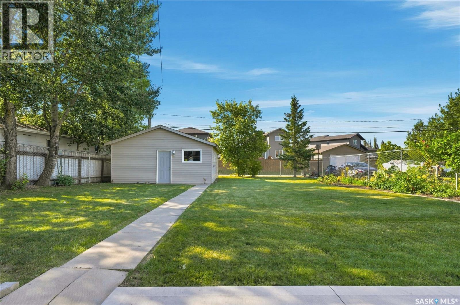 402 Fehr Crescent, Martensville, Saskatchewan  S0K 2T0 - Photo 46 - SK047027