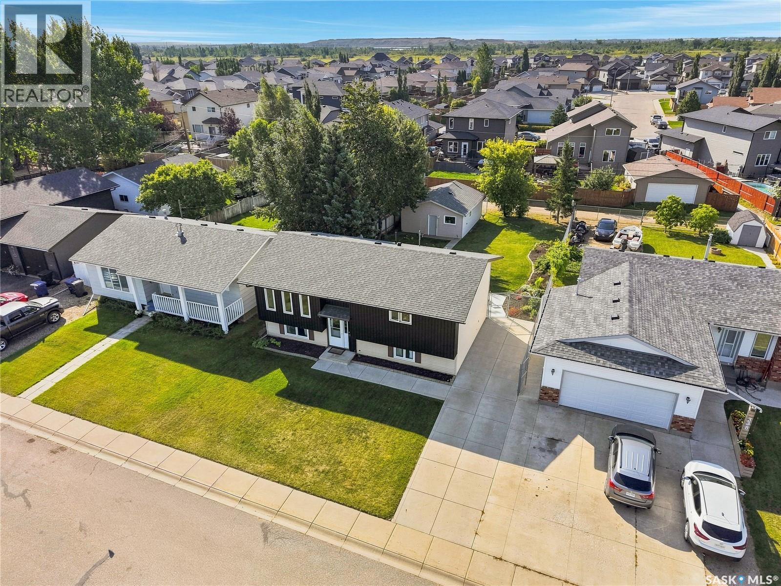 402 Fehr Crescent, Martensville, Saskatchewan  S0K 2T0 - Photo 51 - SK047027
