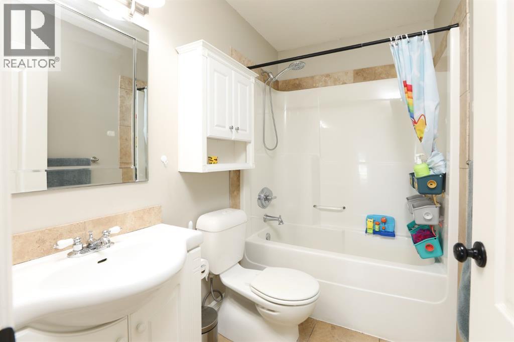243 N 1a Street E, Magrath, Alberta  T0K 1J0 - Photo 27 - A2341178