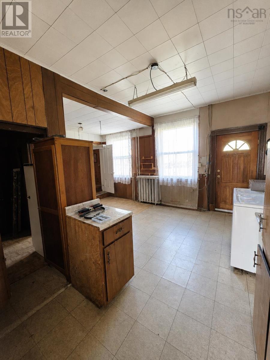 284 Foord Street, Stellarton, Nova Scotia  B0K 0A2 - Photo 9 - 202621910