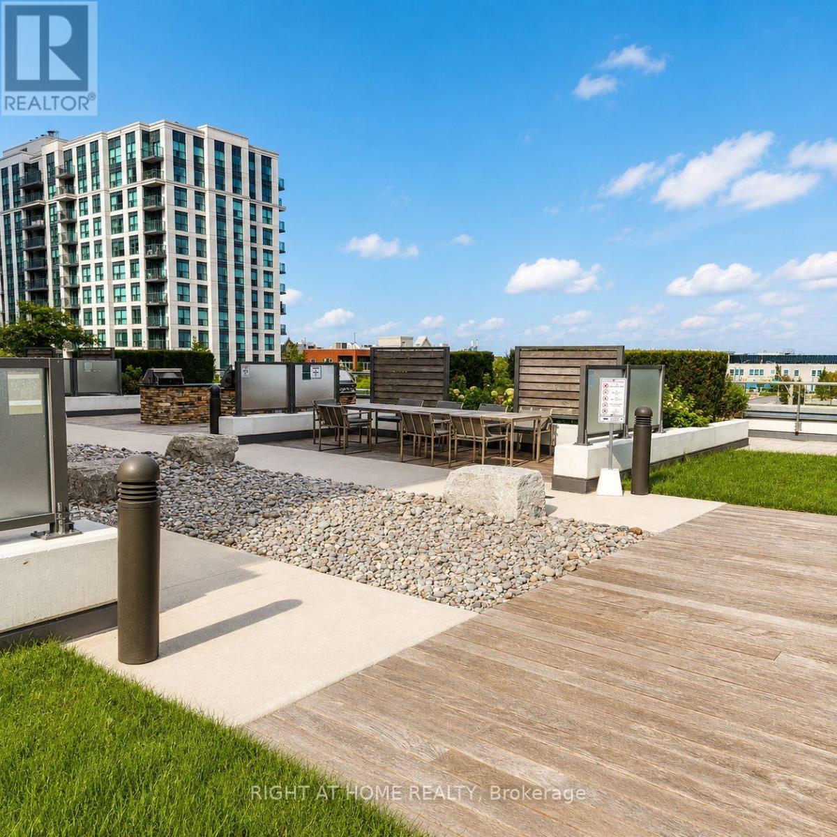 403 - 65 ONEIDA CRESCENT, Richmond Hill, Ontario