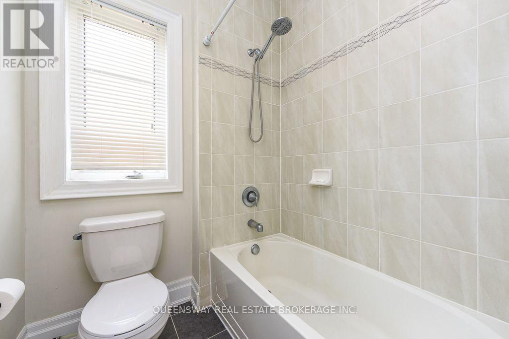 12 Love Court, Brampton, Ontario  L6P 4H6 - Photo 30 - W13726264