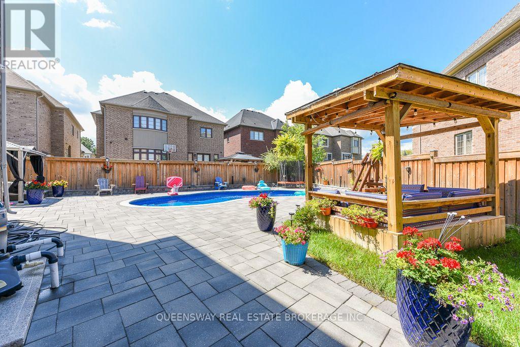 12 Love Court, Brampton, Ontario  L6P 4H6 - Photo 42 - W13726264