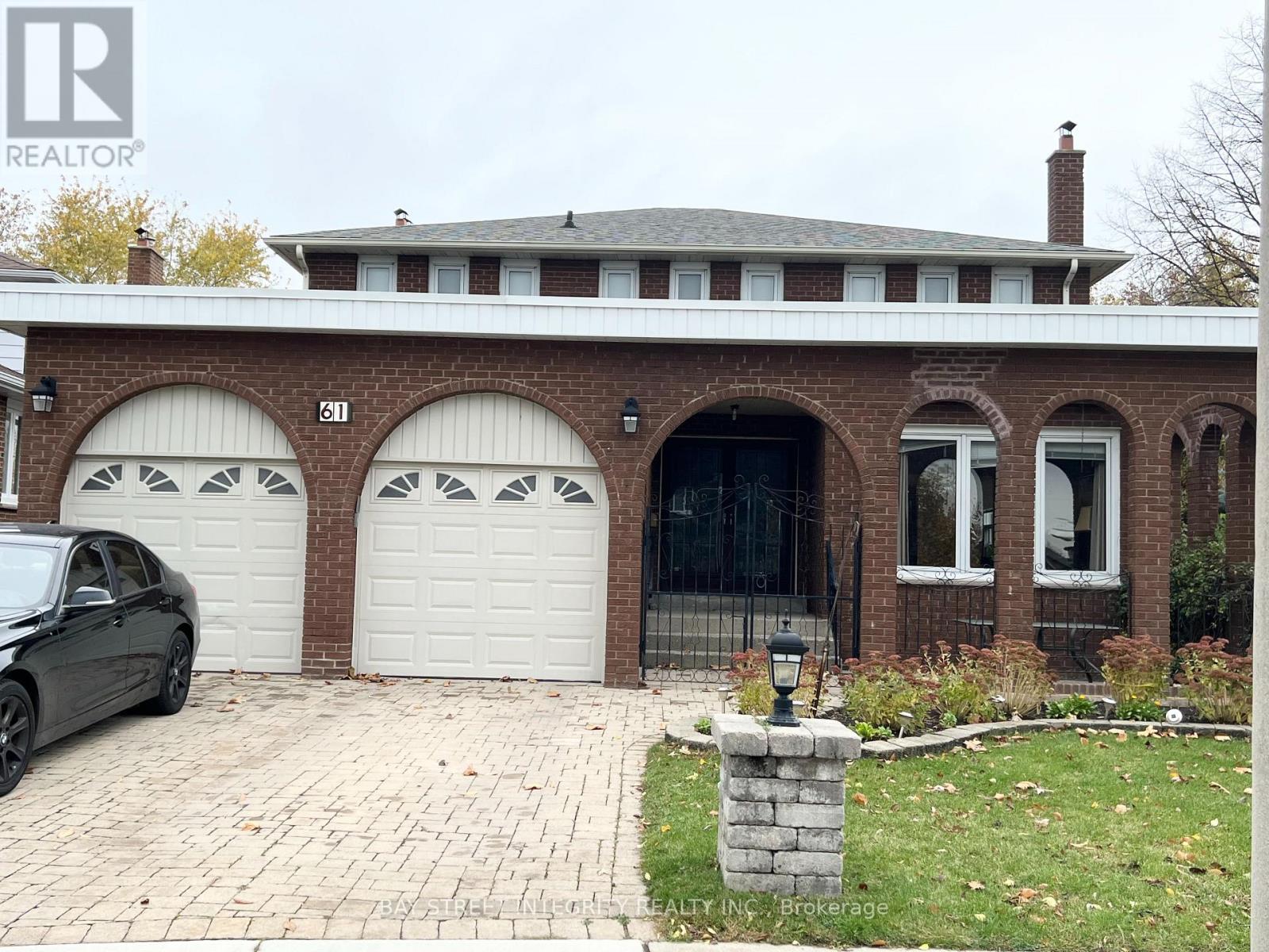 61 Morbank Drive, Toronto, Ontario  M1V 2M1 - Photo 2 - E13726038