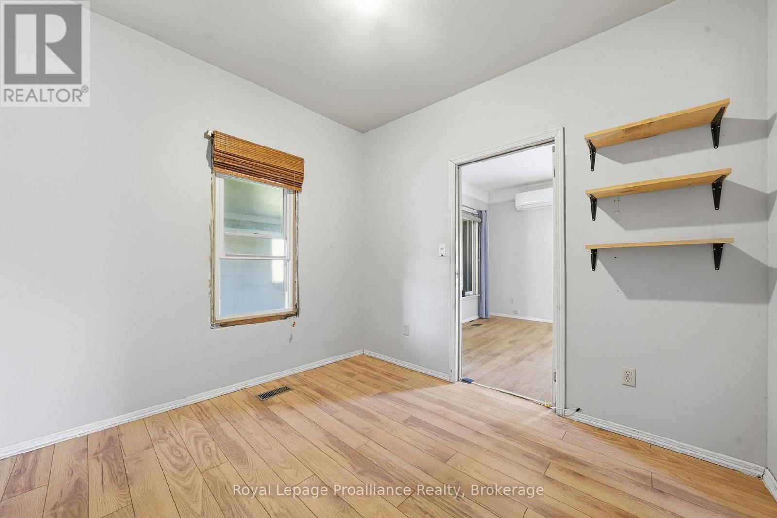 252 Sidney Street, Quinte West, Ontario  K8V 2T4 - Photo 12 - X13672530