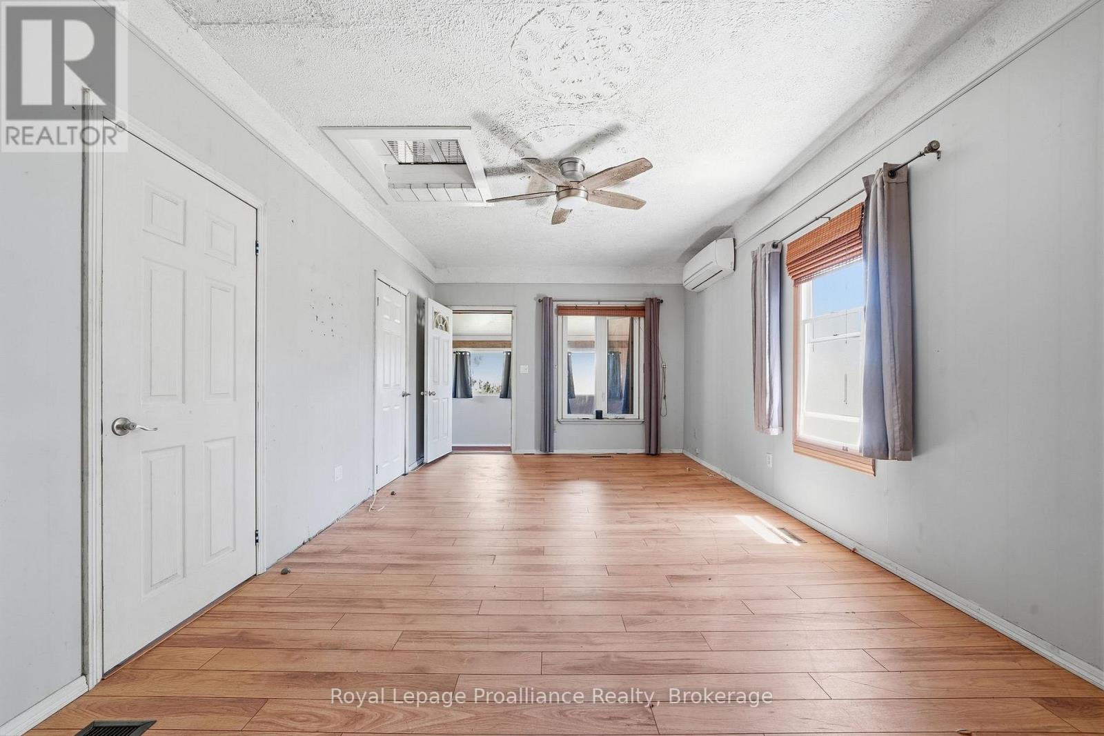 252 Sidney Street, Quinte West, Ontario  K8V 2T4 - Photo 11 - X13672530