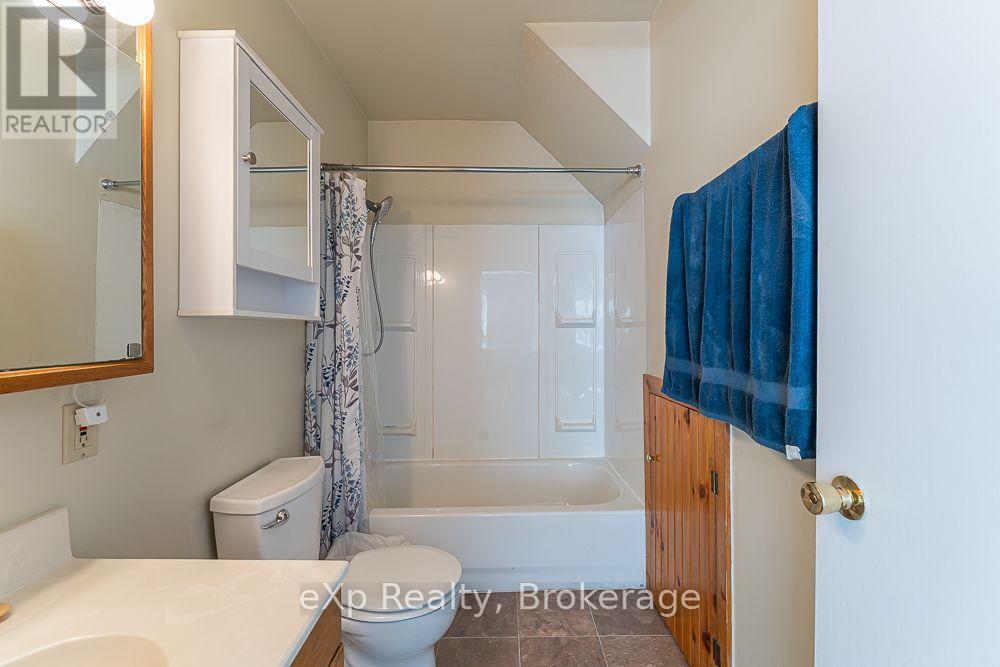 520 Huron Road, South Bruce Peninsula, Ontario  N0H 1X0 - Photo 18 - X13726278