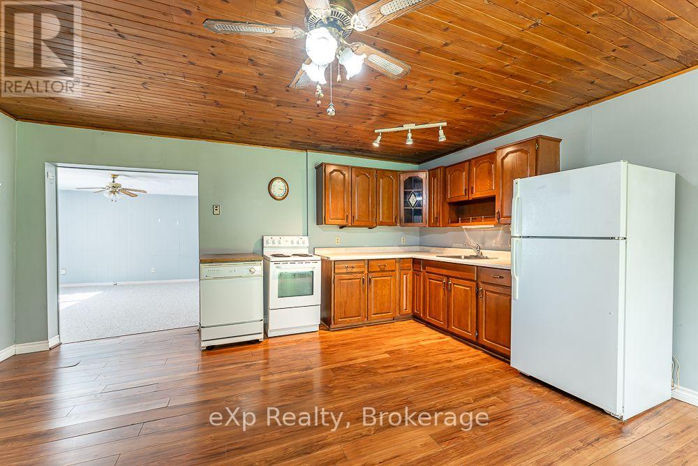 520 Huron Road, South Bruce Peninsula, Ontario  N0H 1X0 - Photo 7 - X13726278