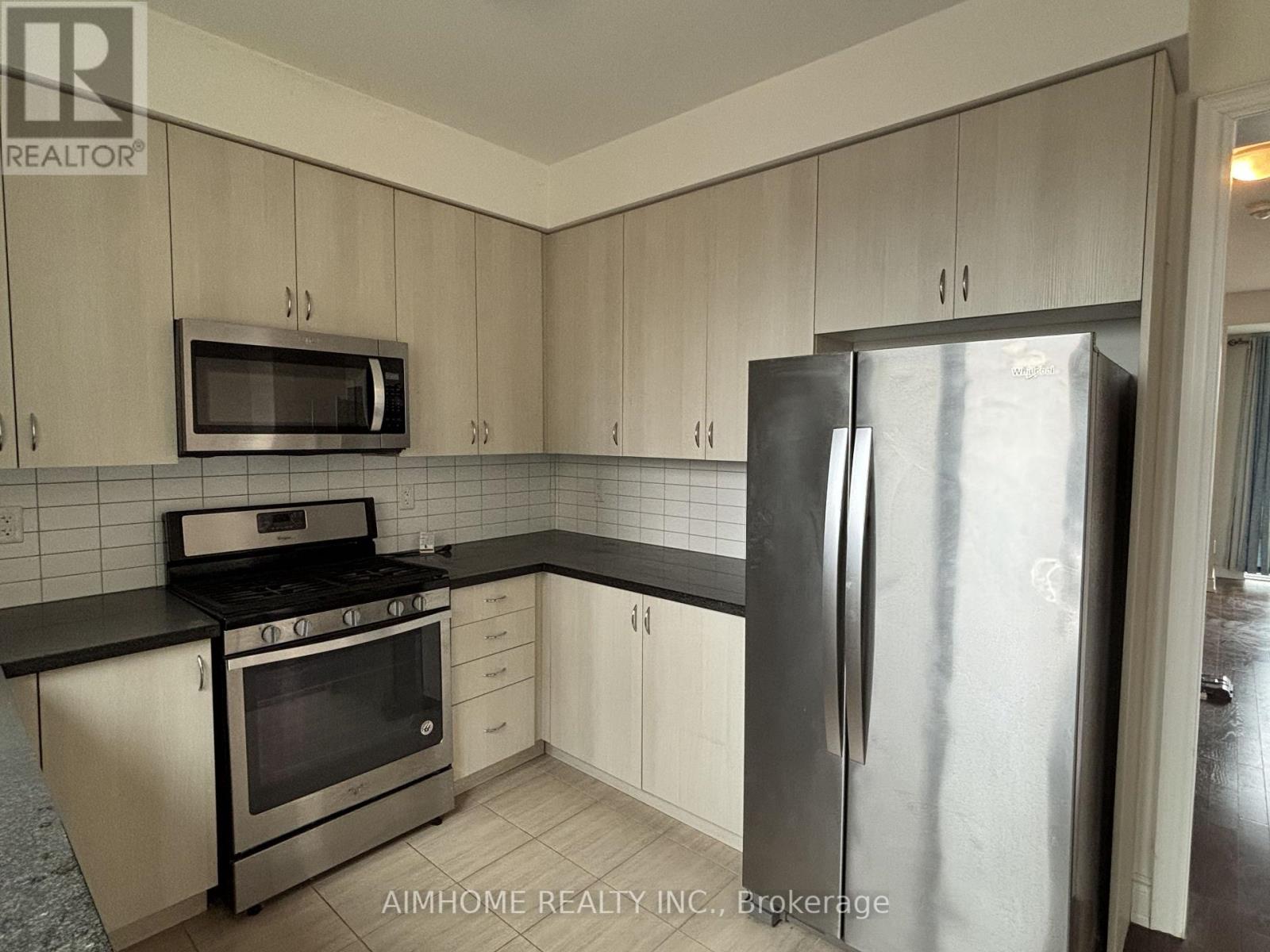 58 Pony Farm Drive, Toronto, Ontario  M9R 0B3 - Photo 8 - W13726296