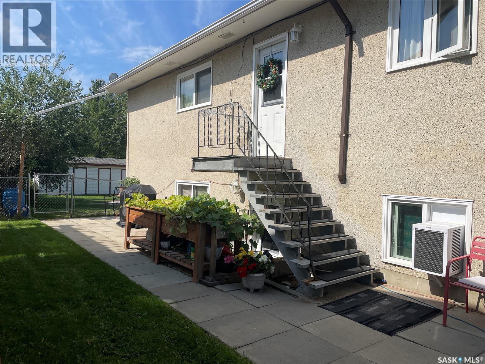 110 7th Avenue S, Big River, Saskatchewan  S0J 0E0 - Photo 2 - SK046863