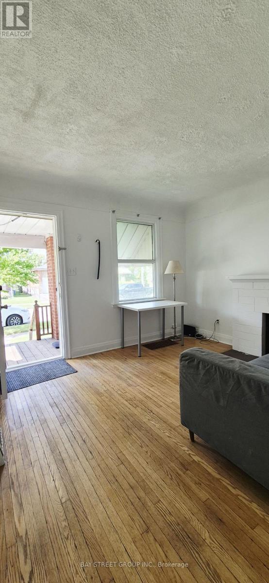 125 Broadway Avenue, Hamilton, Ontario L8S 2W2 - Photo 3 - X13523802