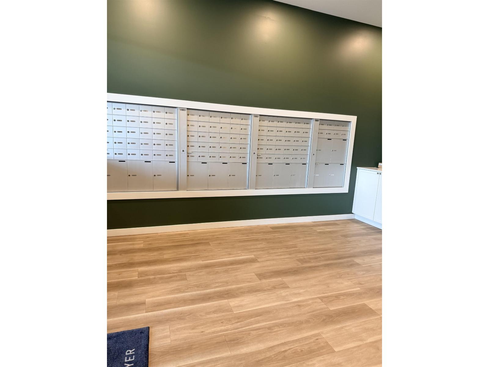 607 15733 85 Avenue, Surrey, British Columbia  V4Z 6N1 - Photo 2 - R3159860