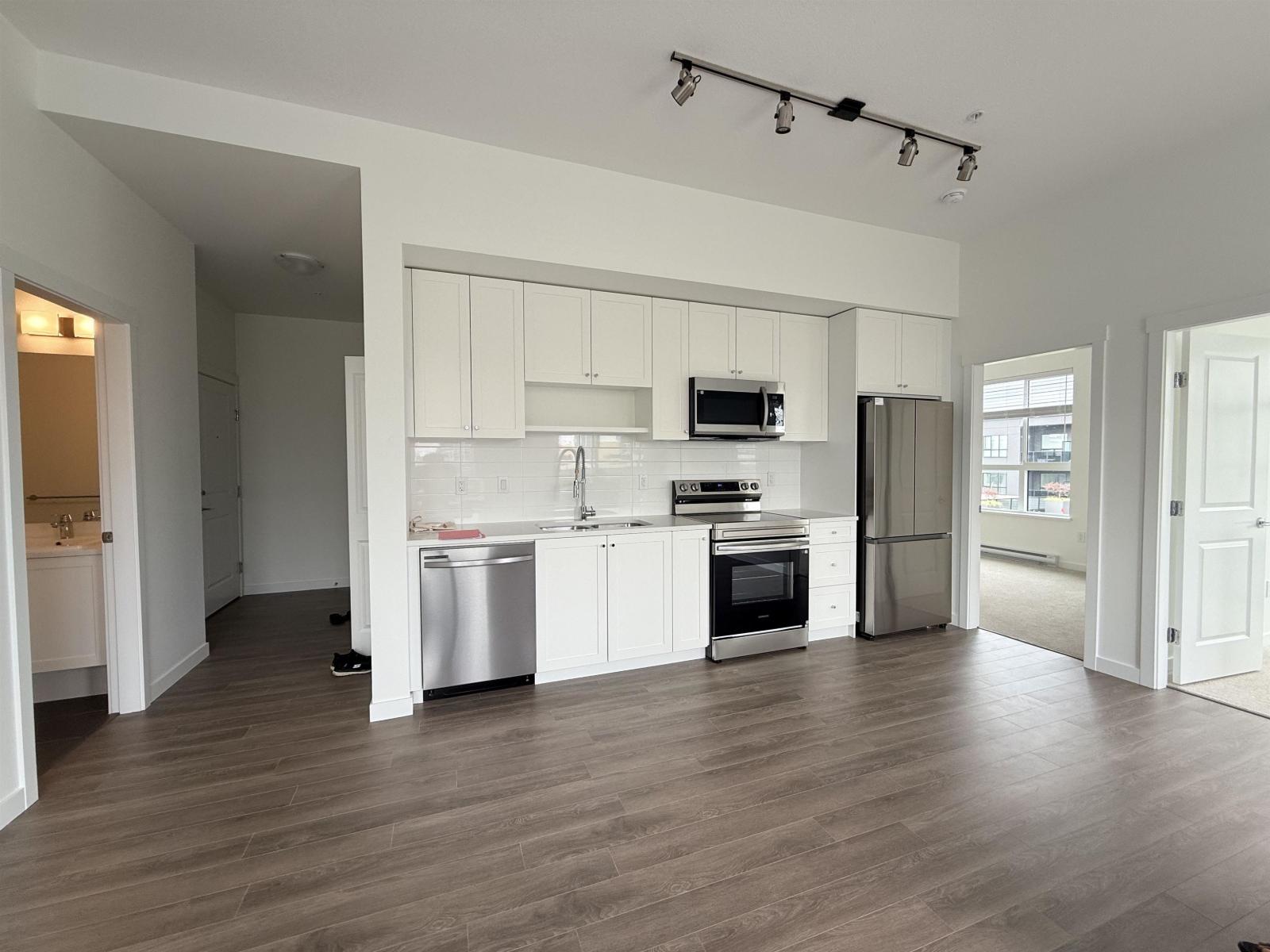 607 15733 85 Avenue, Surrey, British Columbia  V4Z 6N1 - Photo 4 - R3159860