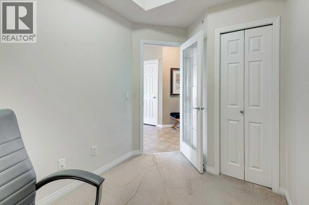 443, 15 Everstone Drive SW, Calgary, Alberta  T2Y 5B5 - Photo 17 - A2338105