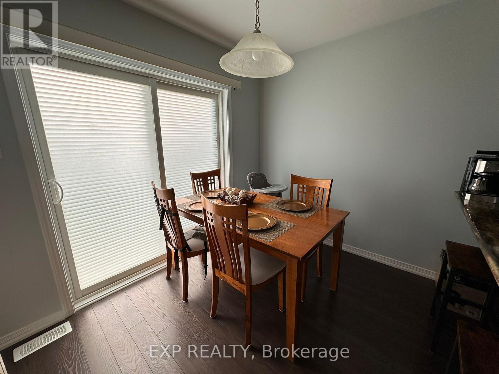 8660 Dogwood Crescent, Niagara Falls, Ontario  L2H 0K9 - Photo 7 - X13726318