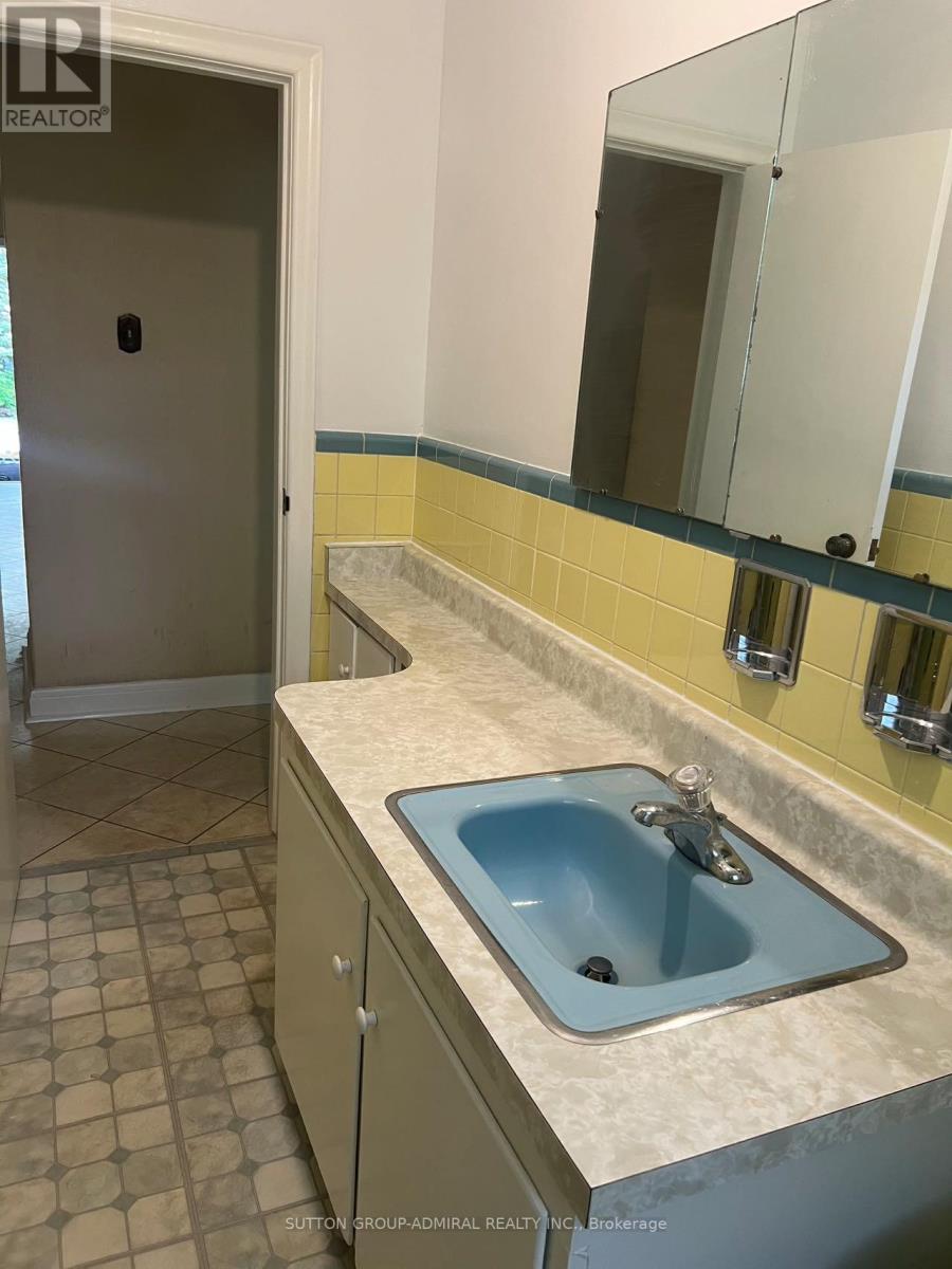 119 Caribou Road, Toronto, Ontario  M5N 2B1 - Photo 22 - C13443226