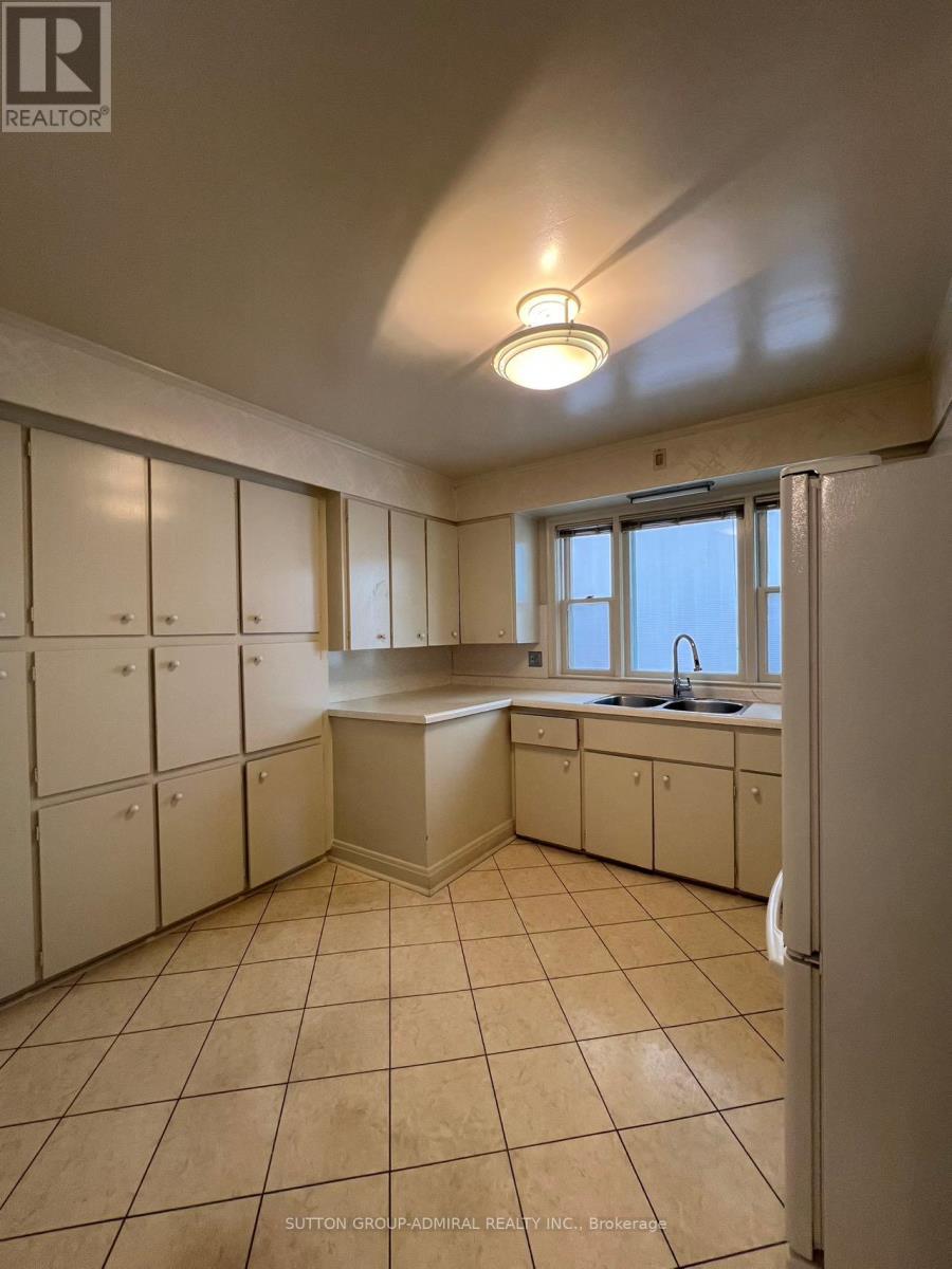 119 Caribou Road, Toronto, Ontario  M5N 2B1 - Photo 9 - C13443226