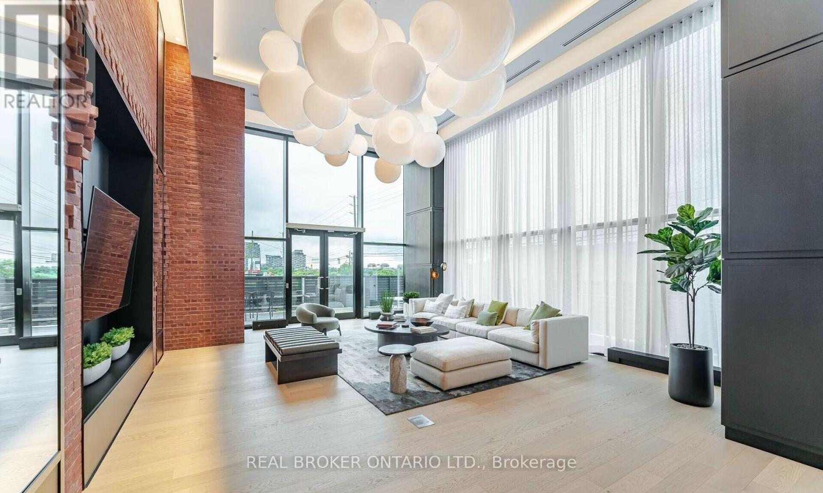 3 - 3200 William Coltson Avenue, Oakville, Ontario  L6H 7W6 - Photo 6 - W13726328