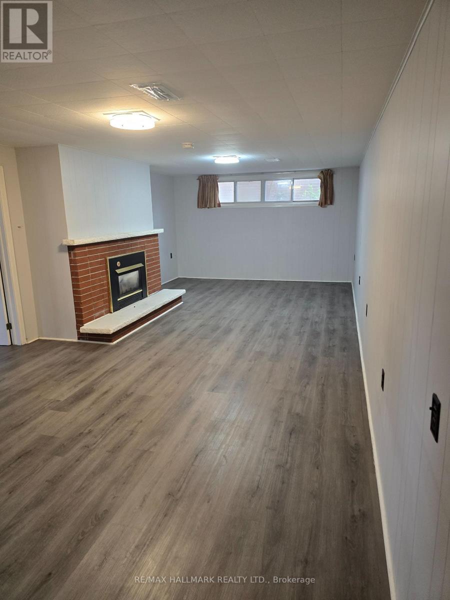 11 Bowerbank Drive, Toronto, Ontario  M2M 1Z9 - Photo 4 - C13669632